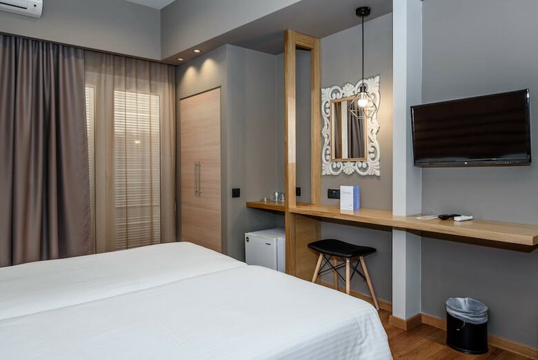 Agamemnon Hotel