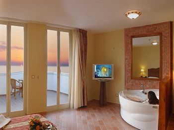 Hotel Baia