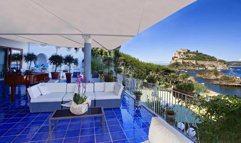 Strand Hotel Delfini