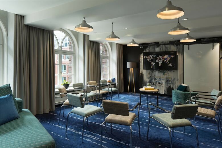 Hotel Renaissance Hamburg