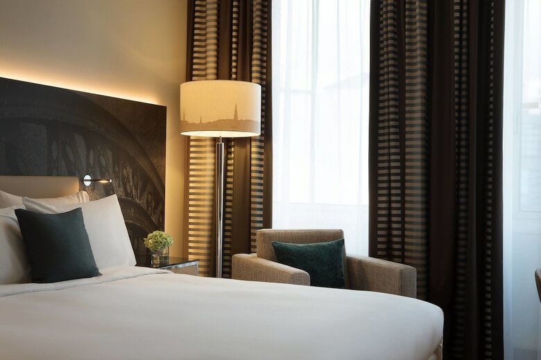 Hotel Renaissance Hamburg