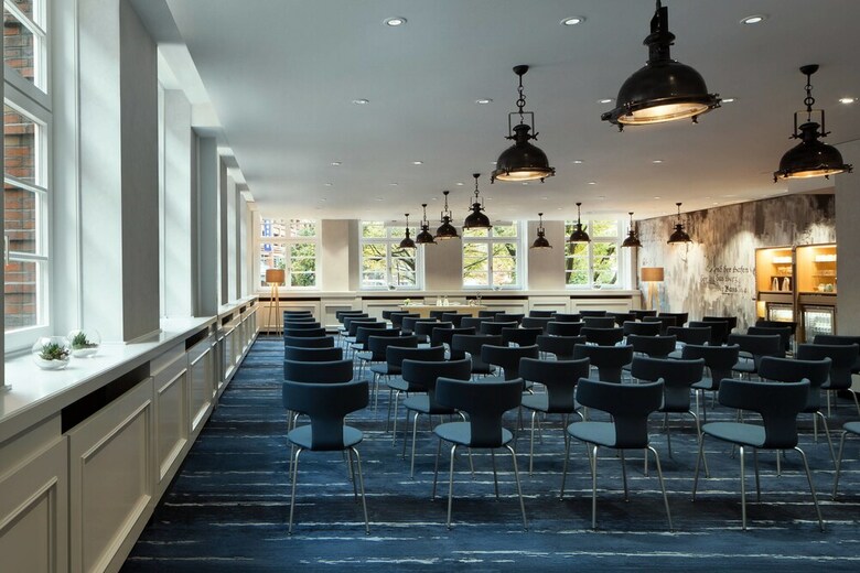 Hotel Renaissance Hamburg