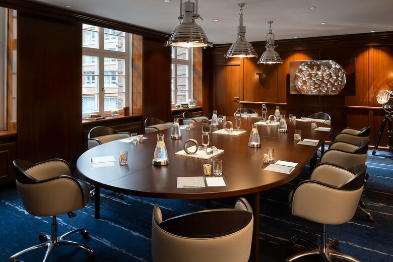 Hotel Renaissance Hamburg
