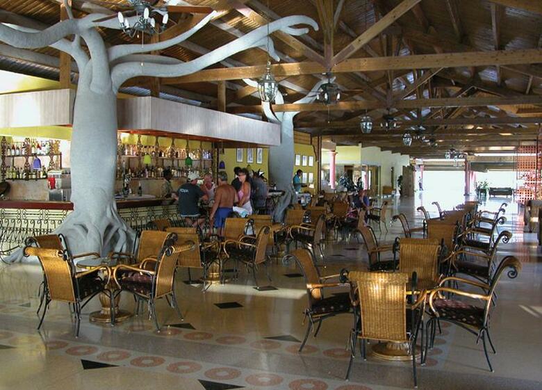 Hotel Playa Pesquero