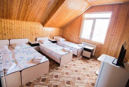 Hostal Alyona Hotel