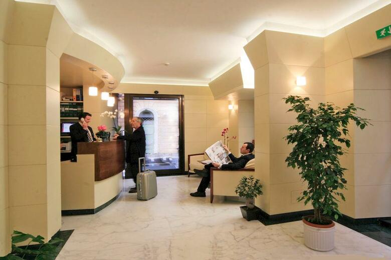 Hotel Crosti