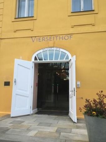 Hotel Vierseithof