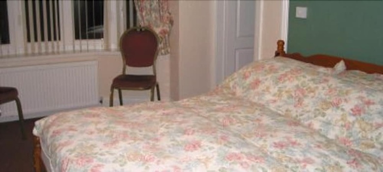 Hostal Monravon Guest House