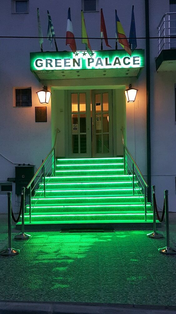 Hotel Green Palace