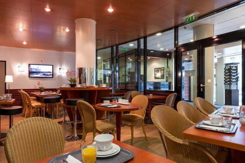 Residencia Teneo Suites