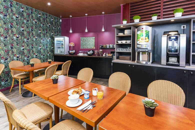 Residencia Teneo Suites