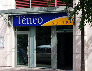 Residencia Teneo Suites