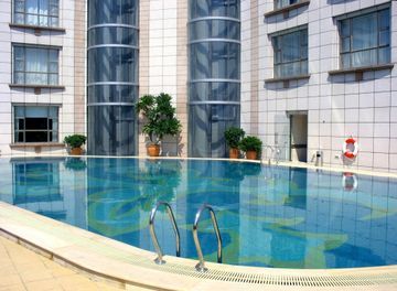 Grand Royal Hotel