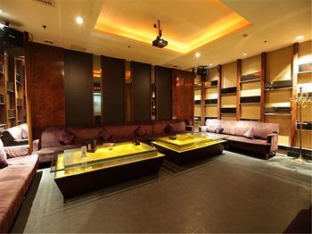 Grand Royal Hotel