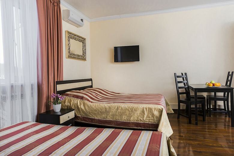 Viktoria Hotel