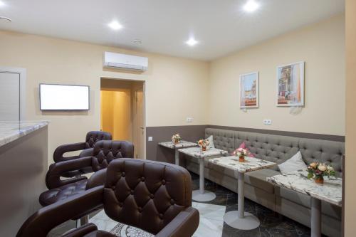 Grand Mark Hotel