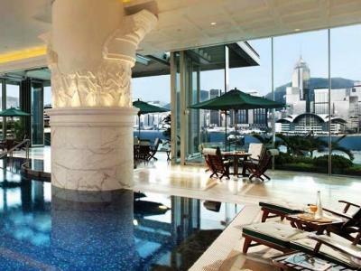 Hotel Peninsula