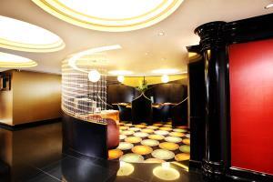 Hotel Luxe Manor