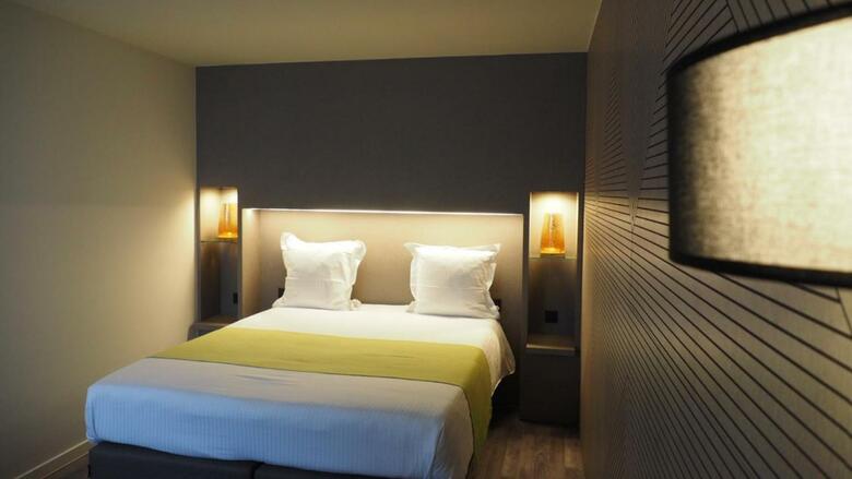 Flanders Hotel