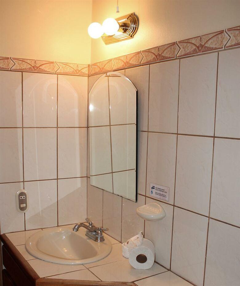 Soluxe El Sesteo Hotel