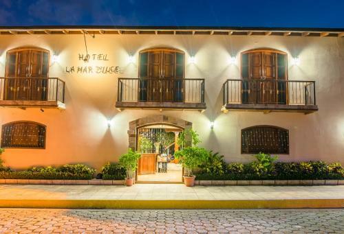 Hotel La Mar Dulce