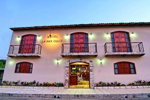 Hotel La Mar Dulce