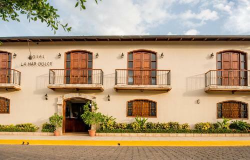 Hotel La Mar Dulce