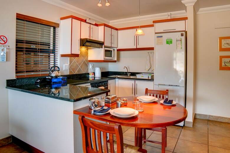 Apartamentos Makarios On Sea