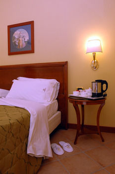 Le Cheminee Business Hotel