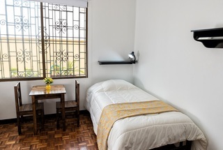 Hostal Villa64