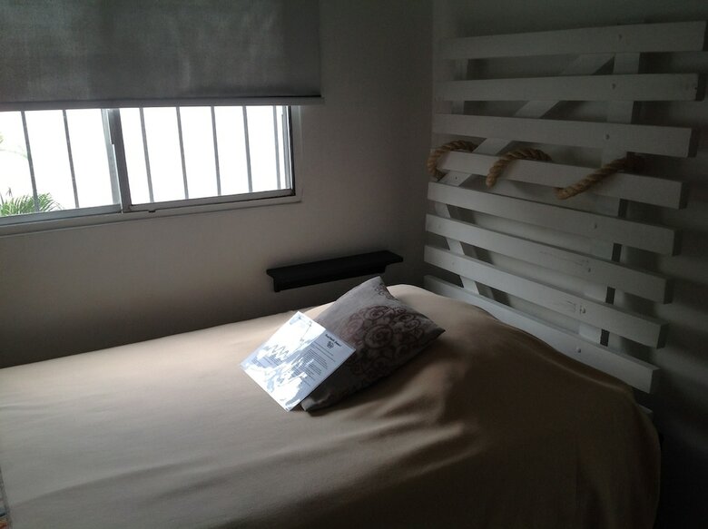 Hostal Villa64
