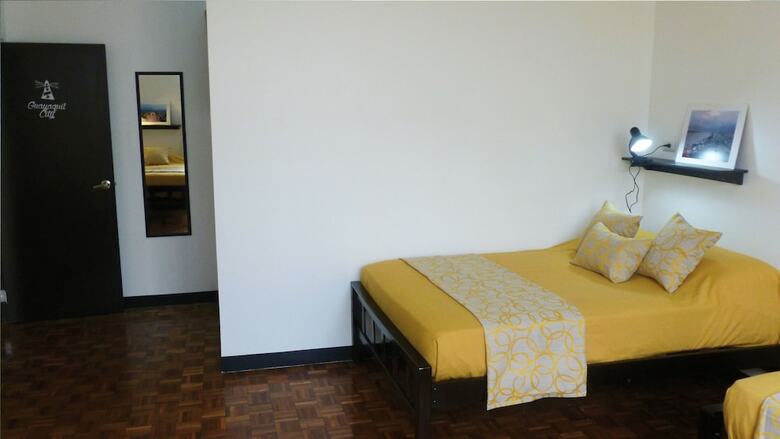 Hostal Villa64