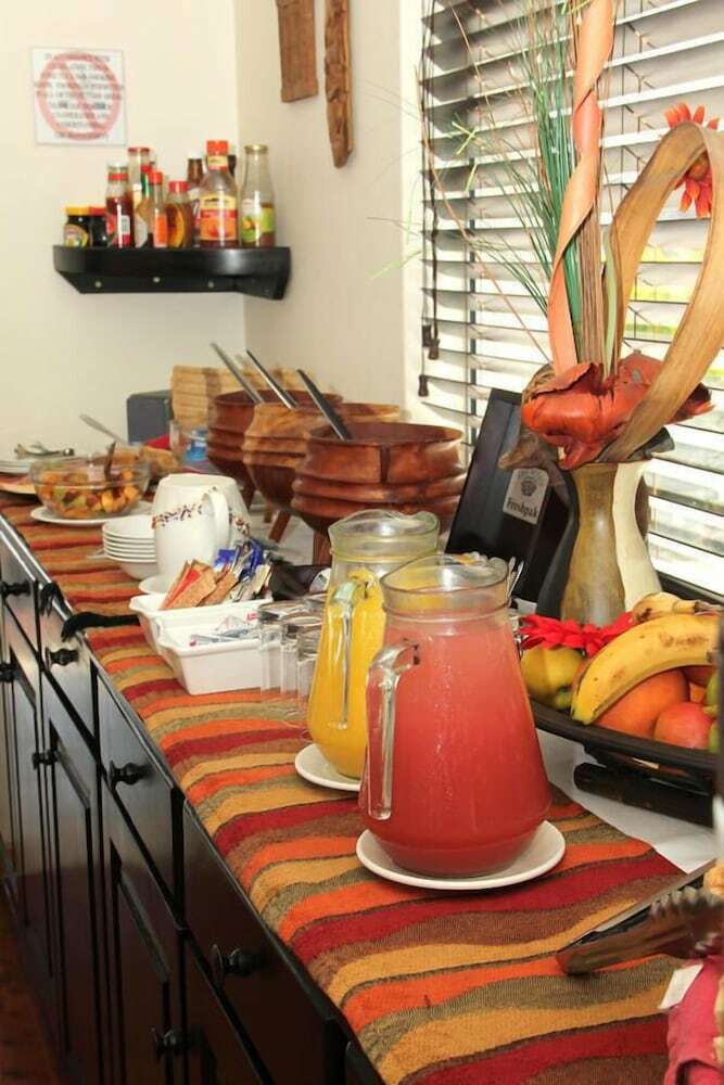 Hostal Komati Guesthouse