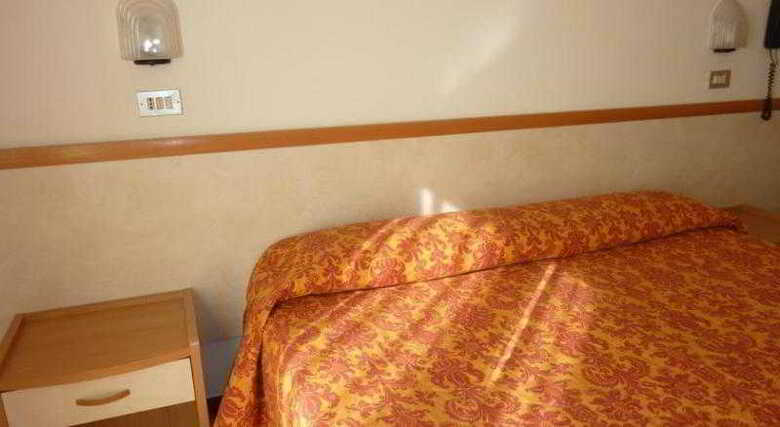 Hotel Apis