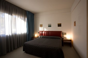Hotel Albornoz Palace