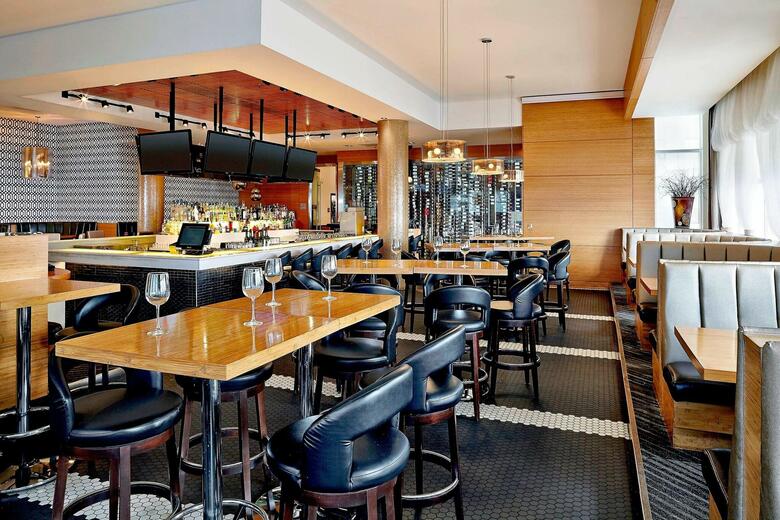 Hotel Four Points By Sheraton Calgary Airport