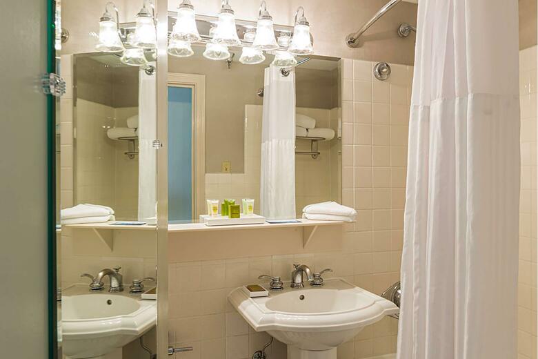 Hotel Hilton Netherland Plaza