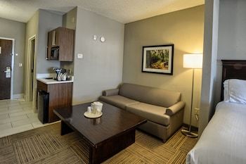 Holiday Inn Express Hotel & Suites Pell City