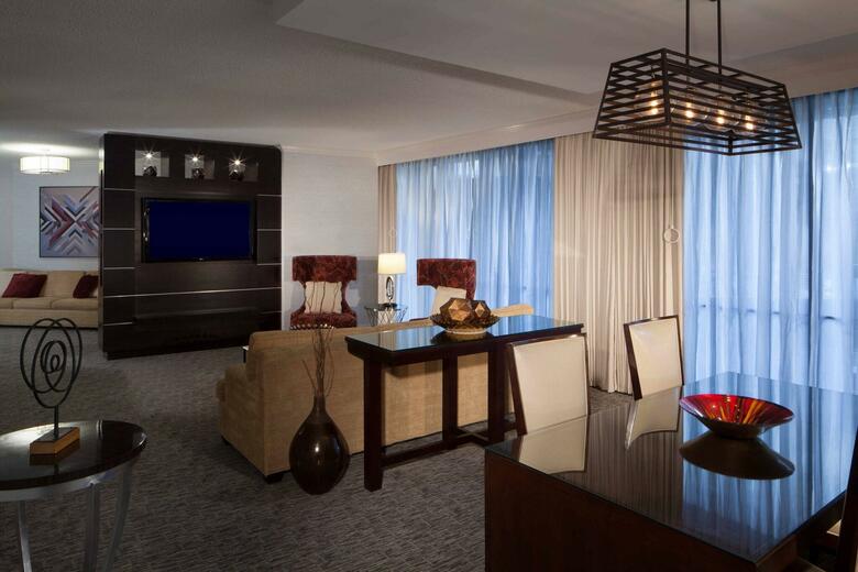 Hotel Dallas Marriott Downtown