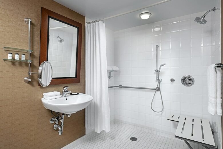 Sheraton Toronto Airport Hotel & Conference Centre