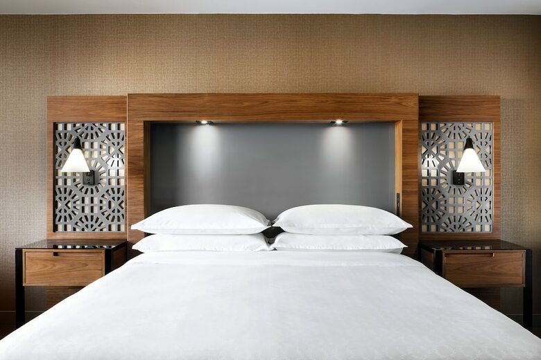 Sheraton Toronto Airport Hotel & Conference Centre