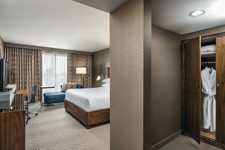 Sheraton Toronto Airport Hotel & Conference Centre
