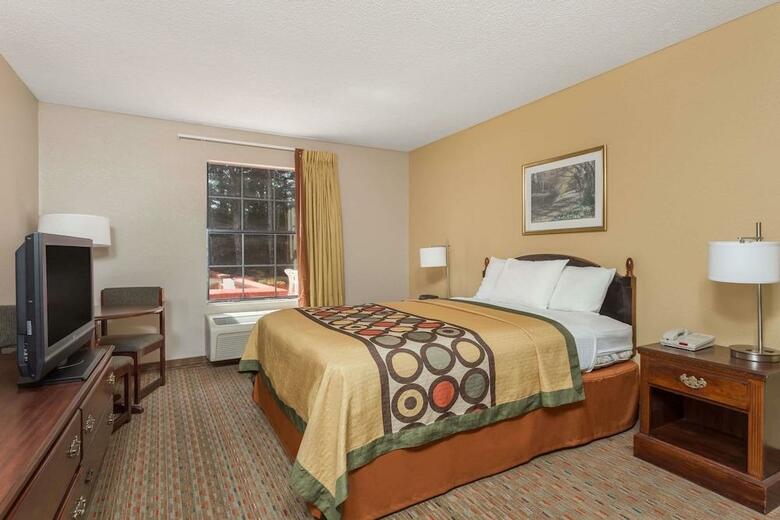 Hotel Super 8 Cornelia
