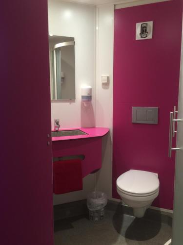 Hotel Kyriad Direct Saintes (ex Balladins)