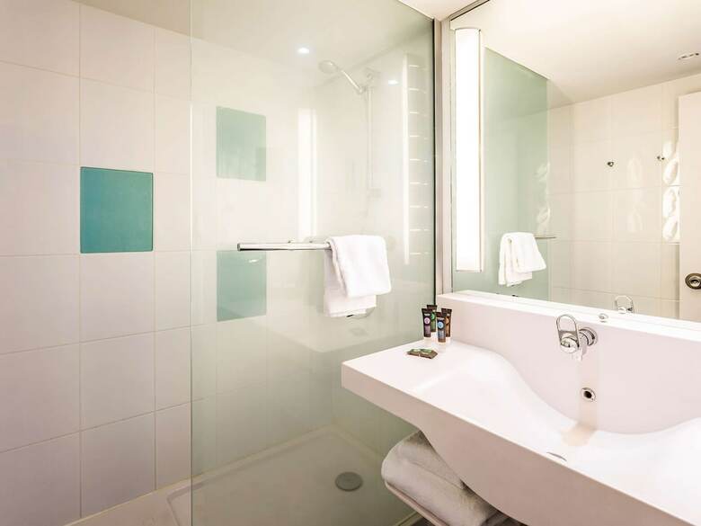 Novotel Orl�ans Charbonni�re Hotel