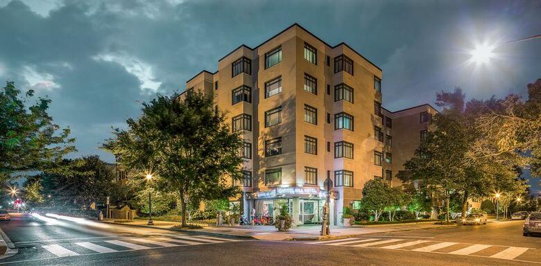 Hotel Capitol Hill Suites