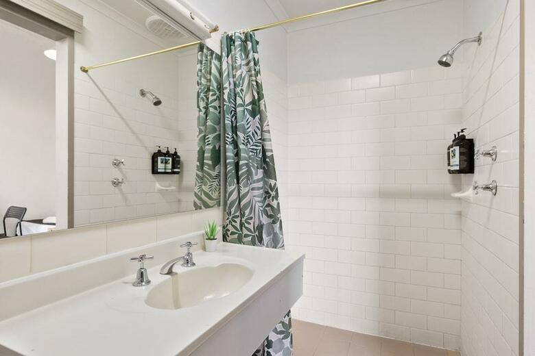 Hotel Adelaide Paringa