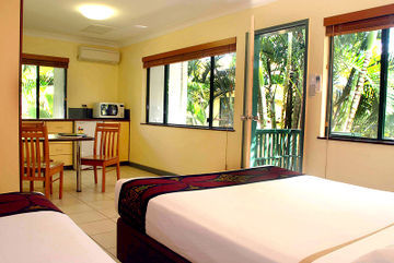 Hotel Bay Village Tropical Retreat