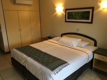 Hotel Bay Village Tropical Retreat