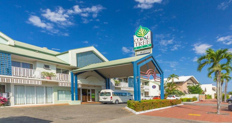 Hotel Coral Tree Inn